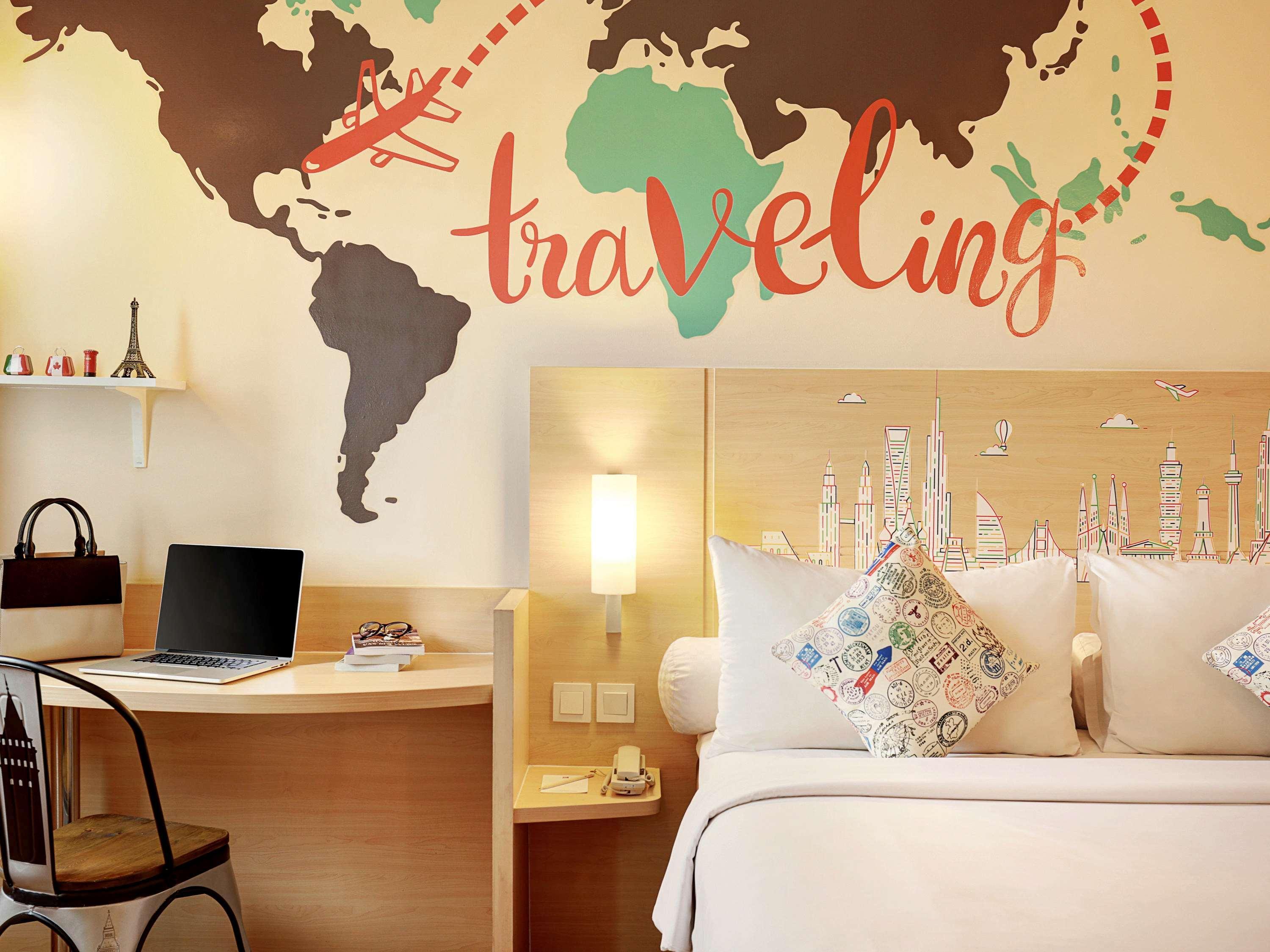 Ibis Jakarta Harmoni Esterno foto