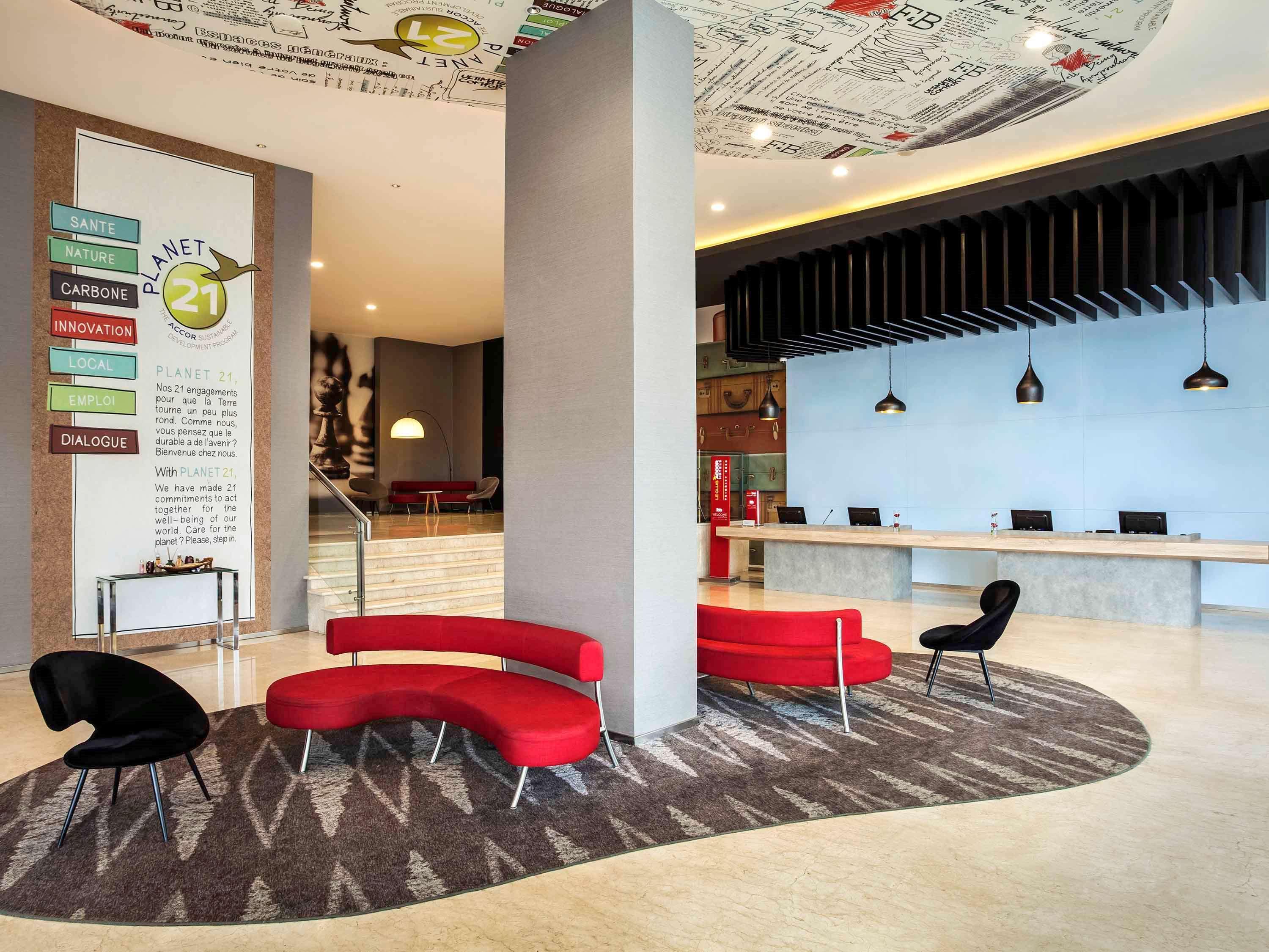 Ibis Jakarta Harmoni Esterno foto